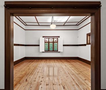 Grand and elegant haven in a prized pocket of Hawthorn - Photo 1