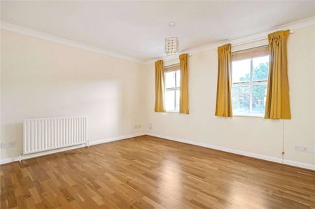 Two bedroom apartment with private terrace and parking. - Photo 3