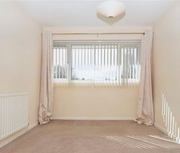 3 bedroom end of terrace house to rent - Photo 4