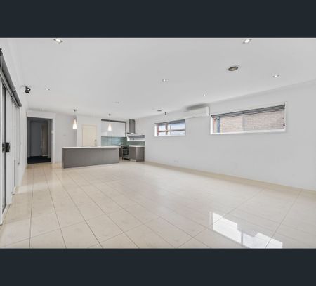 17 Scales Lane, Burnside Heights, Vic 3023 - Photo 3