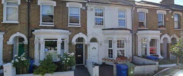 Room in a Shared House, Ivanhoe Road, SE5 - Photo 1
