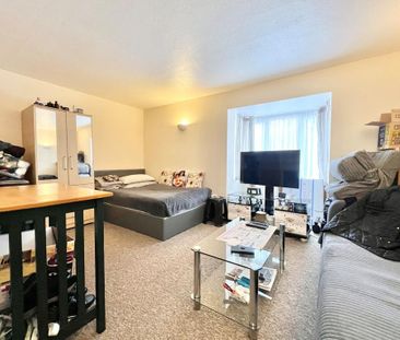 Studio to rent - Photo 6