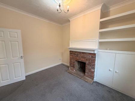 2 bedroom terraced house to rent - Photo 2