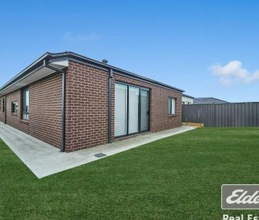 Perfect family home for growing families!! - Photo 3