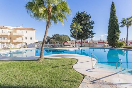 Ground Floor Apartment in Riviera del Sol - Photo 5