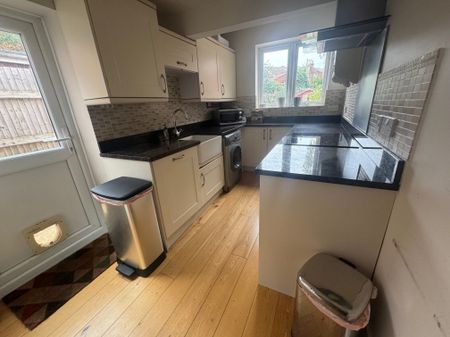 Priory Road, Southampton - Photo 5