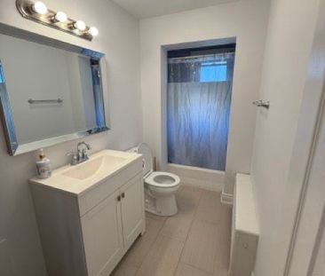 For Lease - 4143 Welland Street, Niagara Falls, Ontario - Photo 1