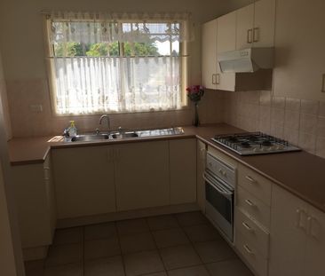 QUIET & CONVENIENT, 10 MIN'S WALK TO THE STATION !! - Photo 4