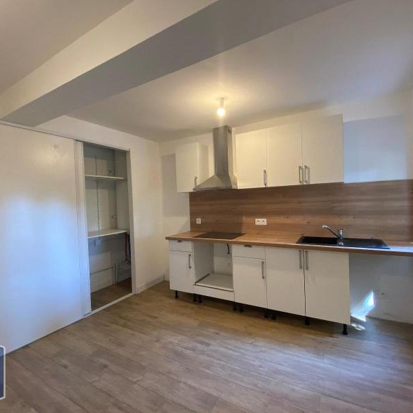 Location Appartement 3 pièces 78m² CARPENTRAS 84200 - Photo 1