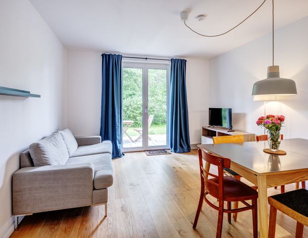 Furnished apartment with shared garden - Photo 1