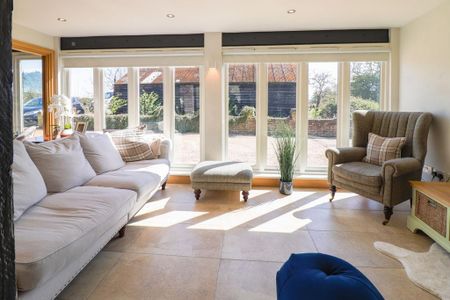 3 bedroom barn conversion to rent - Photo 2