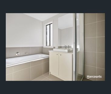 Light-Filled Living, Effortless Comfort - Photo 4