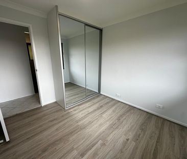 Single Storey Home - Photo 5