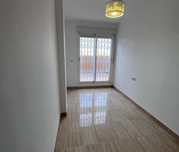 Piso de alquiler en Calle Calle Joanot Martorell, Alfafar - Photo 2