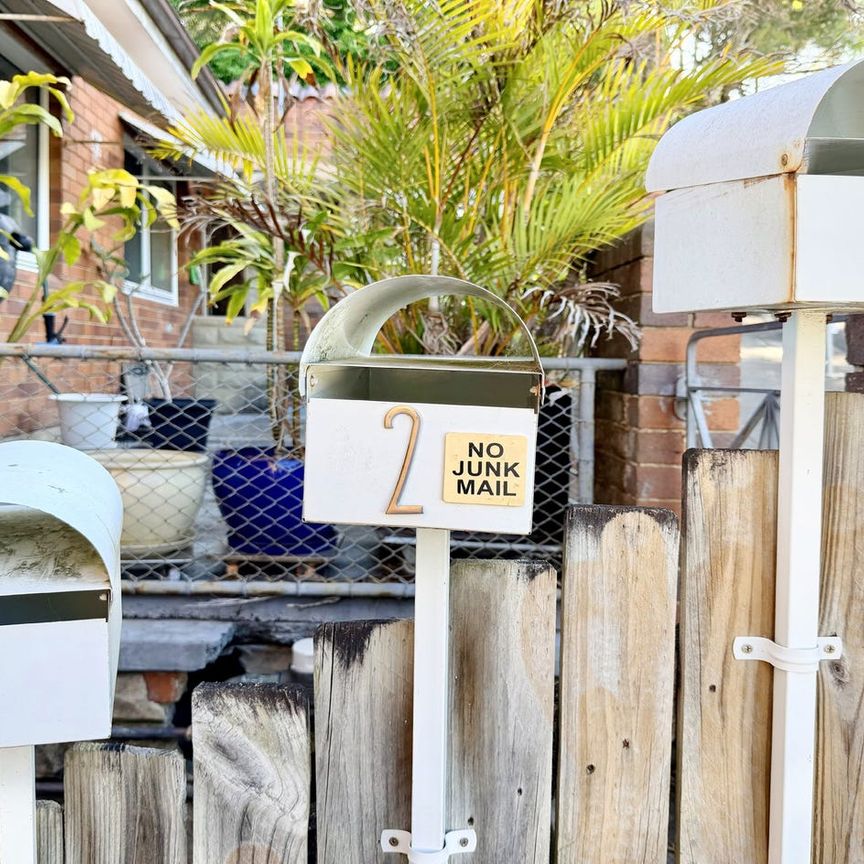 TRANQUIL WATERFRONT RETREAT WITH CAPTIVATING BAY VIEWS - Photo 1