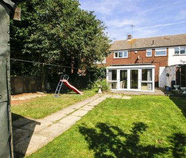 3 bedroom terraced house to rent - Photo 4