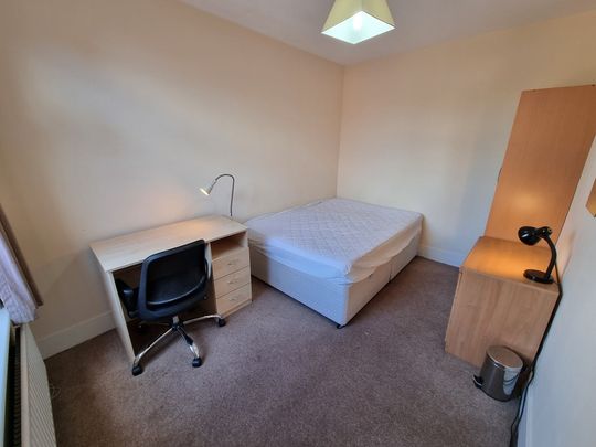 4 Bed Student Accommodation - Photo 1