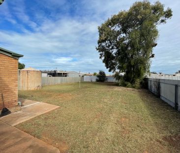 25 Mills Street, Whyalla Norrie - Photo 5