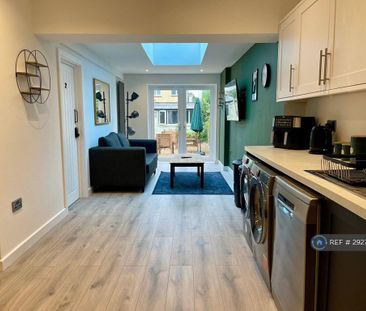 1 bedroom in a house share to rent - Photo 5