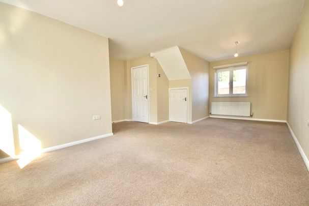 2 bedroom Town House to let - Photo 1