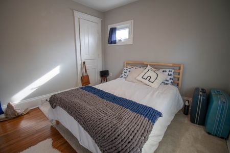 **BEAUTIFUL** 2 Bedroom Upper Unit in St. Catharines!! - Photo 5
