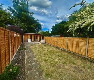 Sherwood Road, Ilford, IG6 - Photo 4