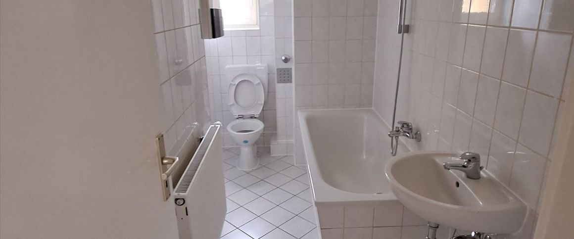 Helle 2-Zimmer-Wohnung in Mönchengladbach mit Balkon - Foto 1