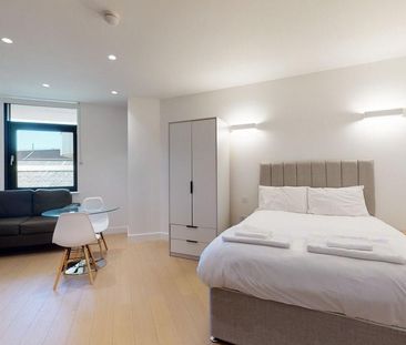 Studio to rent - Photo 2