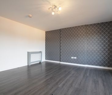 Springfield Gardens, Parkhead, Glasgow - Photo 4