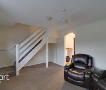 2 bedroom semi-detached house to rent - Photo 2
