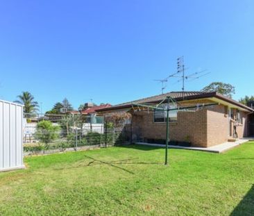 SOUTH TAMWORTH - Spacious Duplex with Yard - Photo 3