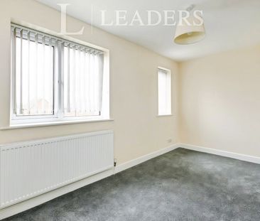 3 bedroom house to rent Springvale Close, Danesmoor, Chesterfield, ... - Photo 1