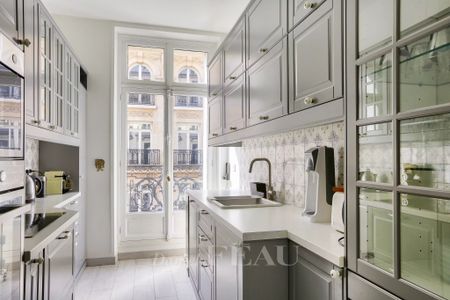 Location appartement, Paris 9ème (75009), 2 pièces, 72.64 m², ref 85642632 - Photo 5