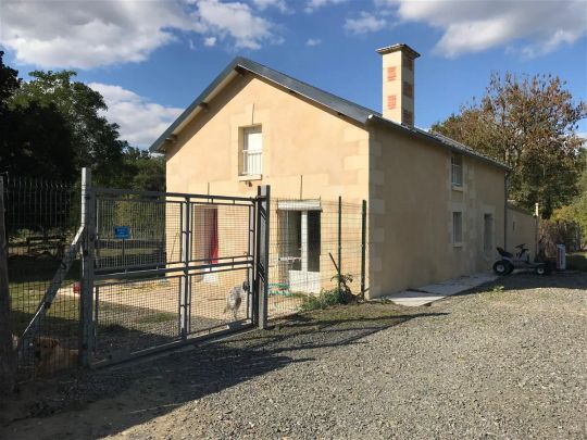 Location maison 5 pièces - 82m² à Coussay (86110) - Photo 1