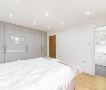 3 bedroom townhouse to rent - Photo 6