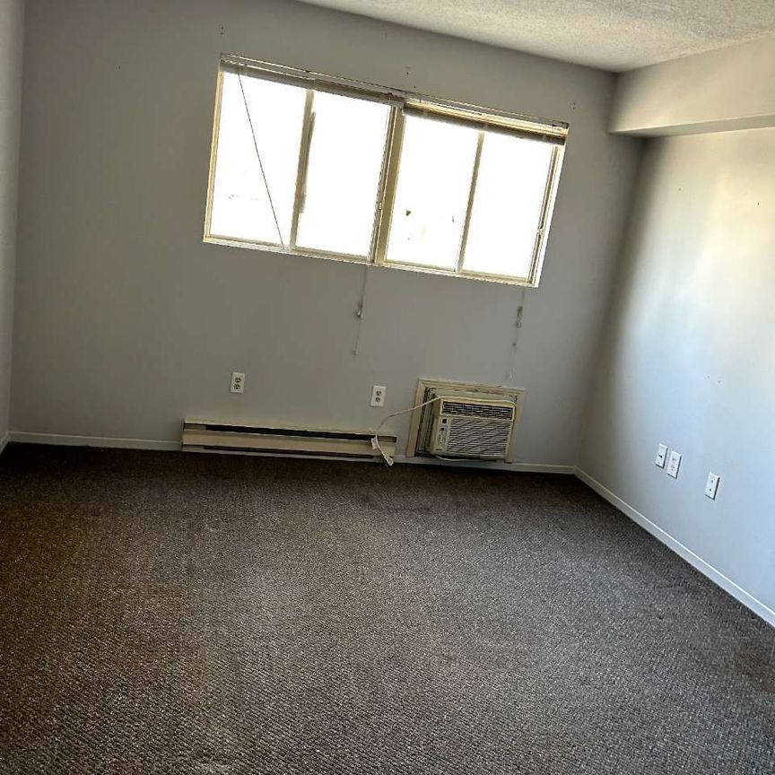 For Lease - 837 Simcoe Street Unit# 201, Oshawa, Ontario - Photo 1