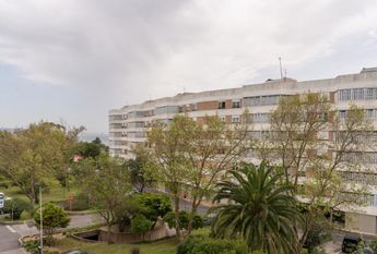 4 Bedroom Apartment with parking, Alto da Barra, Oeiras