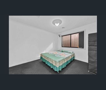 33 Solar Panels to Help Save on Electricity Bills | Theatre Room | ... - Photo 2