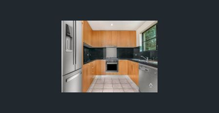 The Perfect Three Bedroom Townhouse - Photo 2