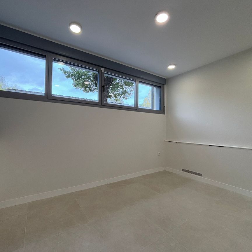 Casa adosada de alquiler en Tres Olivos - Valverde - Photo 1