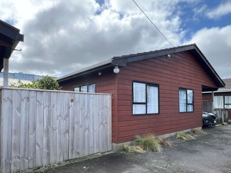 Petone 2 Bedrooms - Photo 2