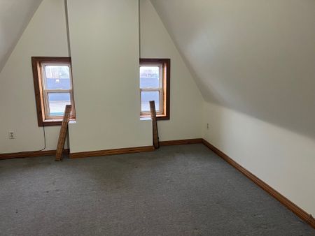 For Lease - 228 Kent Street Unit# 4, Kawartha Lakes, Ontario - Photo 2