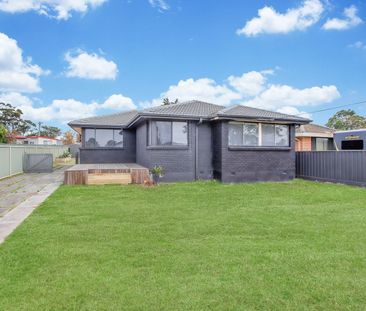 Lakeside Living at Its Best – 78 The Esplanade, Oak Flats - Photo 1