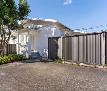 Standalone Home with Expansive Living Indoor & Out - Photo 2