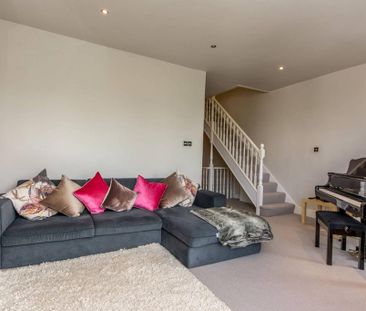 4 bedroom maisonette to rent - Photo 3