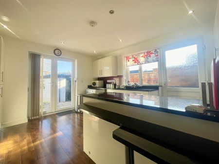High Park Place, Southport, Merseyside. PR9 - Photo 4