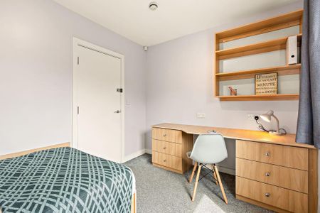 1 bedroom in a house share to rent - Photo 5