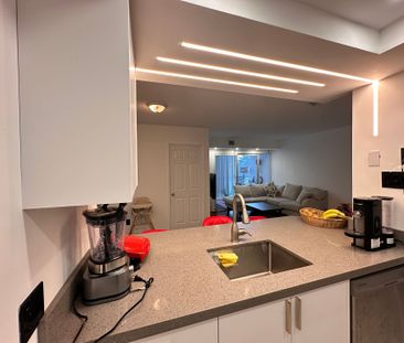 For Lease - 265 Enfield Place Unit# 402, Mississauga, Ontario - Photo 2