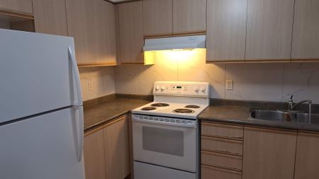 For Lease - 120 Railroad Street Unit# 9, Brampton, Ontario - Photo 3