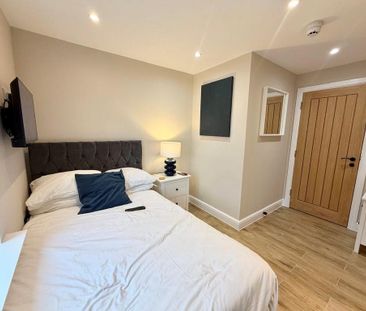 1 bedroom in a house share to rent - Photo 4